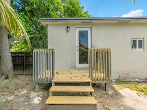 130 NE 169 Ter, North Miami Beach FL 33162