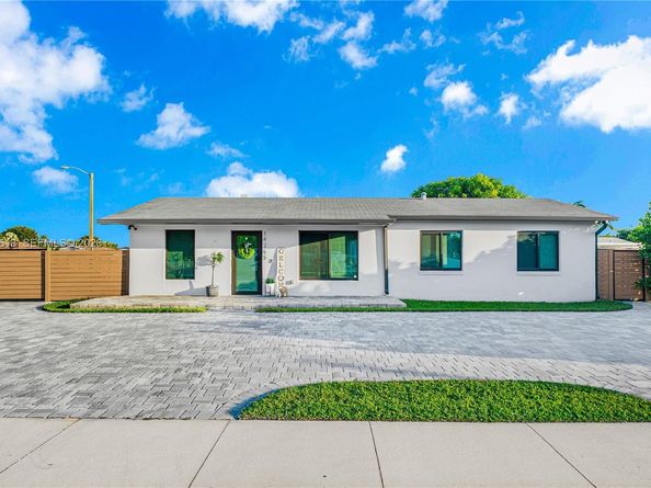 14265 SW 105th Ct, Miami FL 33176