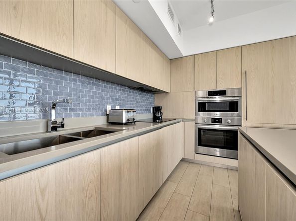 4010 S Ocean Dr T3706, Hollywood FL 33019
