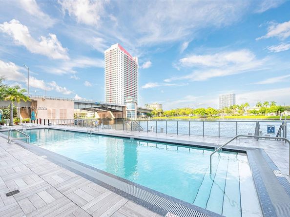 4010 S Ocean Dr T3706, Hollywood FL 33019