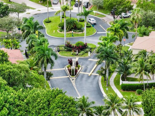 1640 NE 37th Ave, Homestead FL 33033