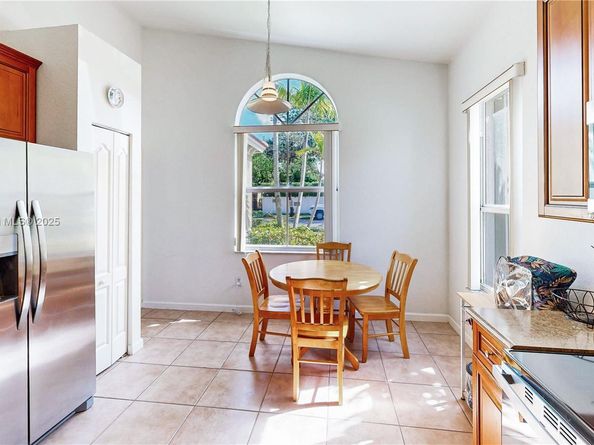 1640 NE 37th Ave, Homestead FL 33033