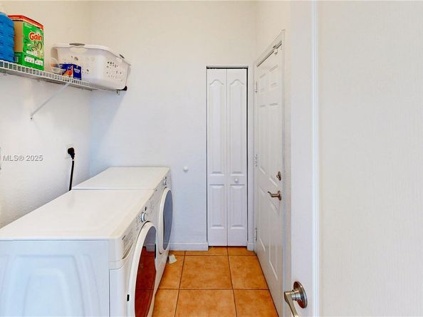 1640 NE 37th Ave, Homestead FL 33033