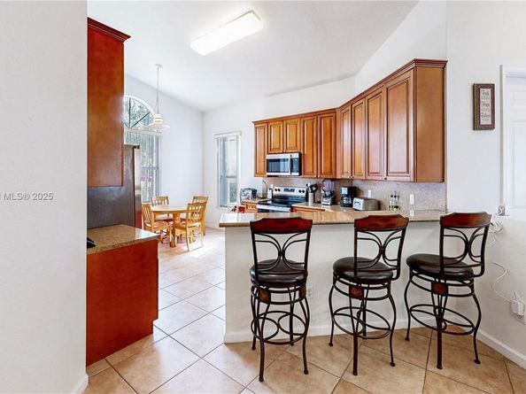 1640 NE 37th Ave, Homestead FL 33033