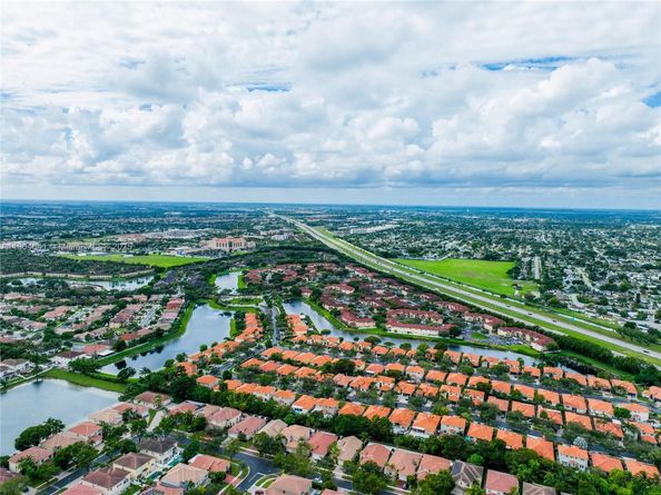 1640 NE 37th Ave, Homestead FL 33033