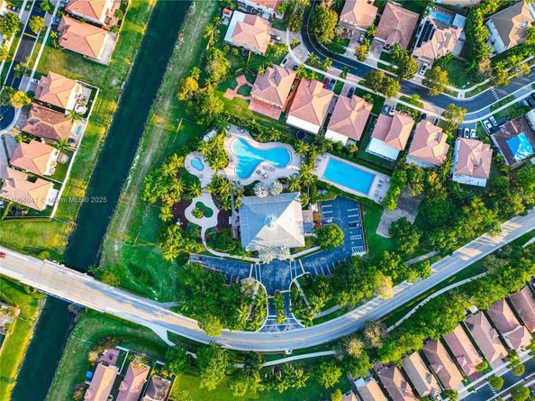 1640 NE 37th Ave, Homestead FL 33033