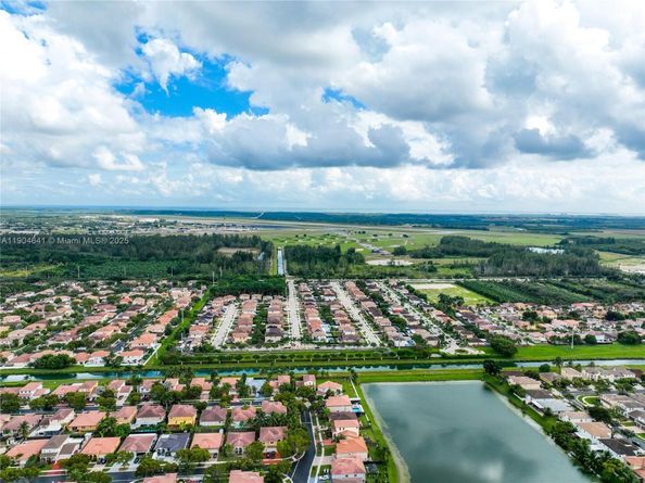 1640 NE 37th Ave, Homestead FL 33033