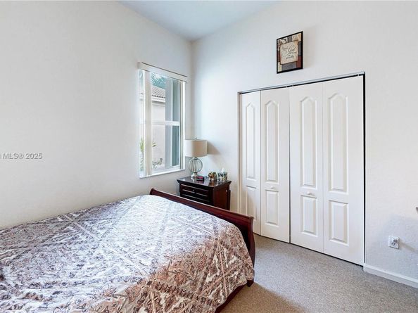 1640 NE 37th Ave, Homestead FL 33033