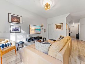 21007 NW 14th Pl 751, Miami Gardens FL 33169