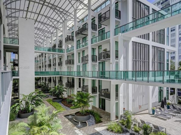 6000 Collins Ave 304, Miami Beach FL 33140