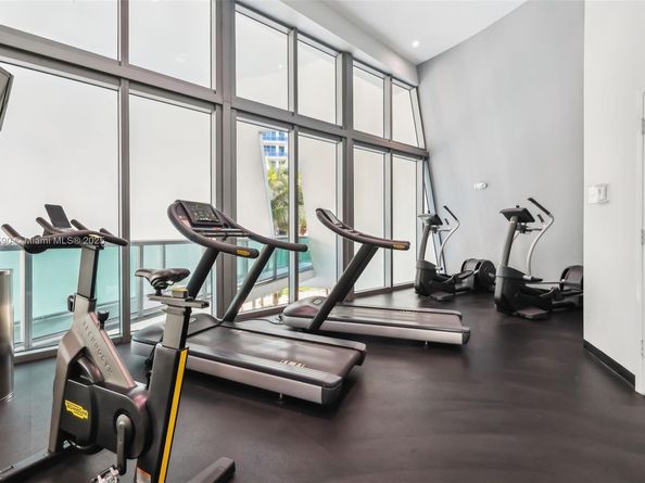 6000 Collins Ave 304, Miami Beach FL 33140