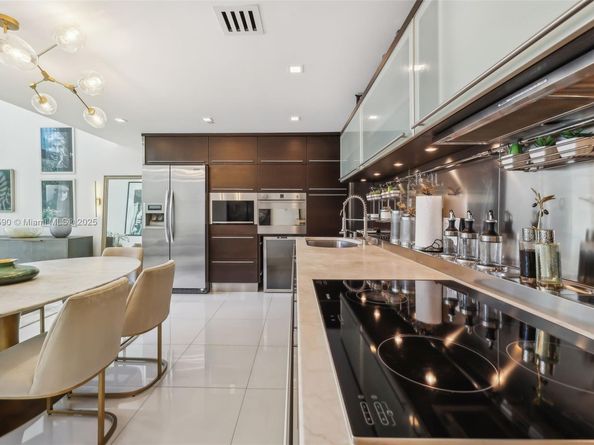 6000 Collins Ave 304, Miami Beach FL 33140