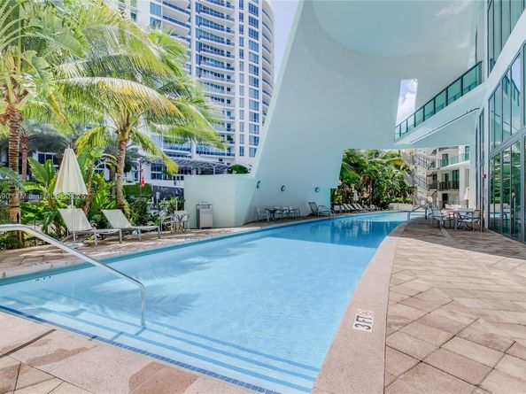 6000 Collins Ave 304, Miami Beach FL 33140