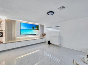 13550 NW 5th Ave, North Miami FL 33168