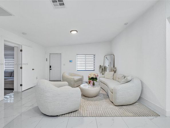 13550 NW 5th Ave, North Miami FL 33168