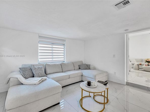 13550 NW 5th Ave, North Miami FL 33168