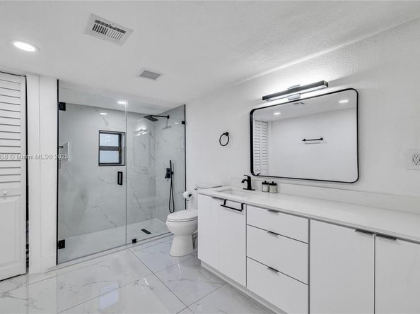 13550 NW 5th Ave, North Miami FL 33168