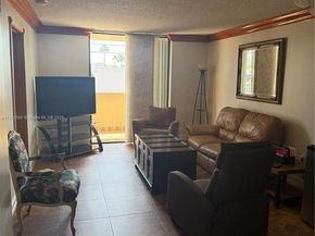 7125 Bay Dr 201, Miami Beach FL 33141