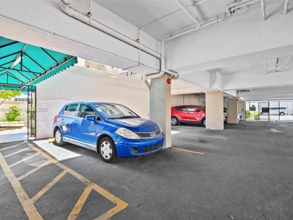 7125 Bay Dr 201, Miami Beach FL 33141