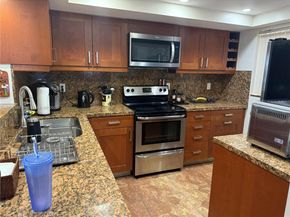 7125 Bay Dr 201, Miami Beach FL 33141