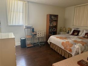 7125 Bay Dr 201, Miami Beach FL 33141