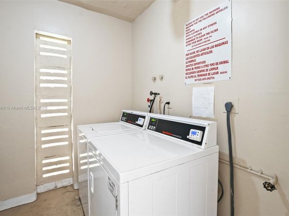 7125 Bay Dr 201, Miami Beach FL 33141