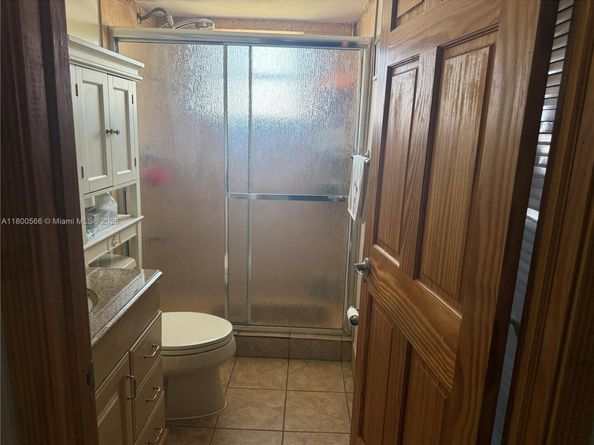 7125 Bay Dr 201, Miami Beach FL 33141