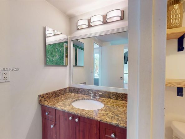 500 Three Islands Blvd L 25, Hallandale Beach FL 33009