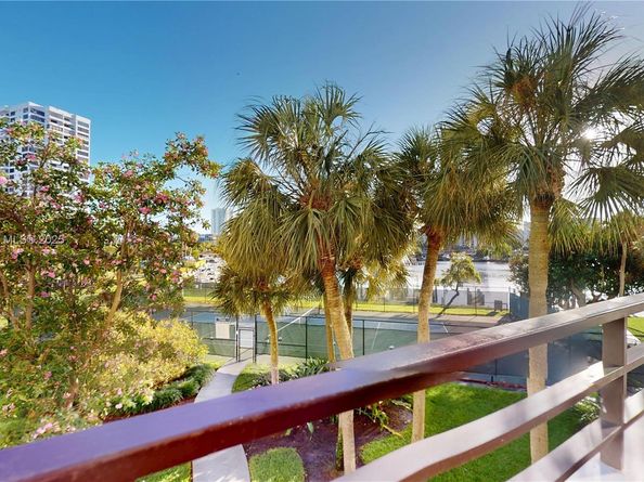 500 Three Islands Blvd L 25, Hallandale Beach FL 33009