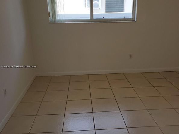 1185 Marseille Dr 209, Miami Beach FL 33141