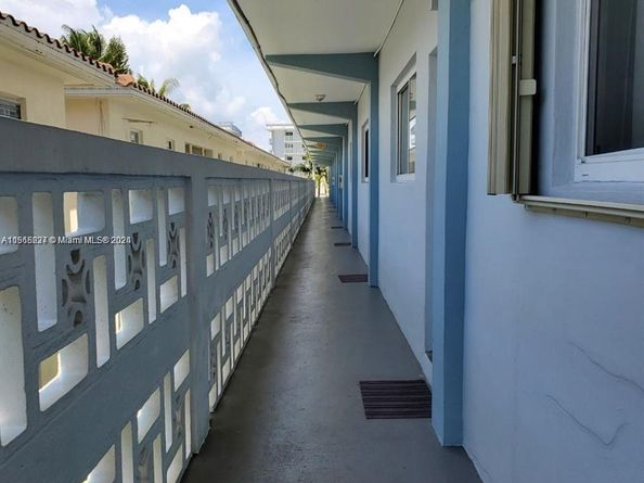 1185 Marseille Dr 209, Miami Beach FL 33141