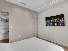 20865 NE 7th Ct, Miami FL 33179