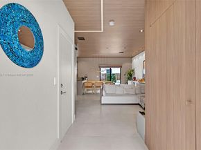 20865 NE 7th Ct, Miami FL 33179