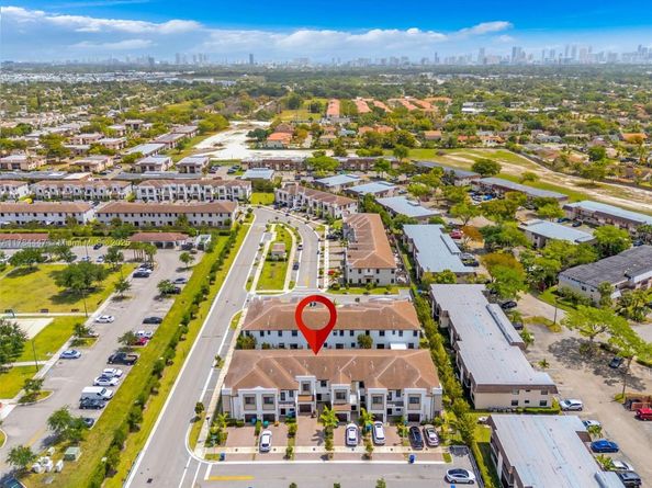 20865 NE 7th Ct, Miami FL 33179