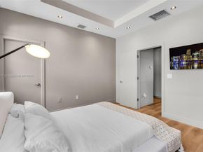 20865 NE 7th Ct, Miami FL 33179