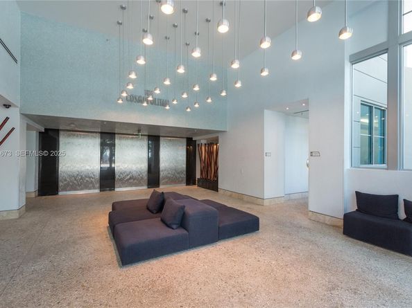 110 Washington Ave 1822, Miami Beach FL 33139