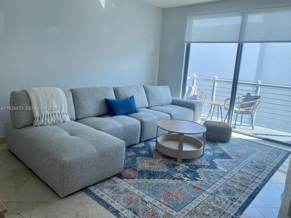 110 Washington Ave 1822, Miami Beach FL 33139