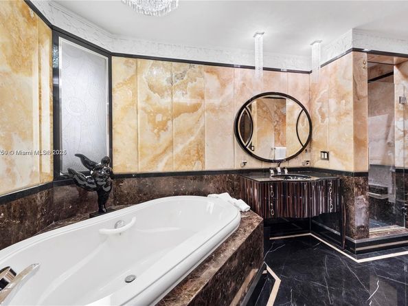 7112 Fisher Island Dr 7112, Miami Beach FL 33109