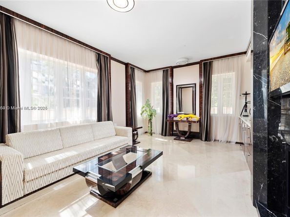 7112 Fisher Island Dr 7112, Miami Beach FL 33109