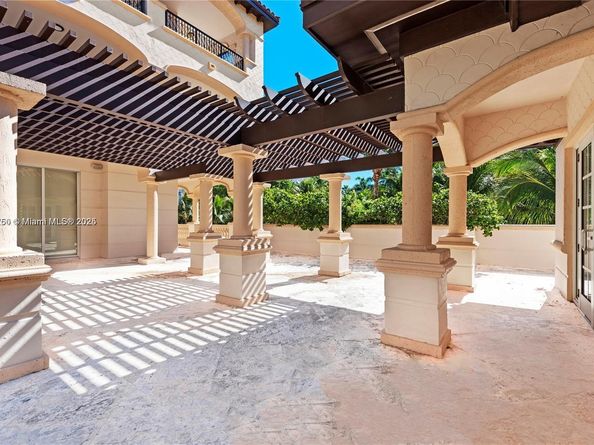 7112 Fisher Island Dr 7112, Miami Beach FL 33109