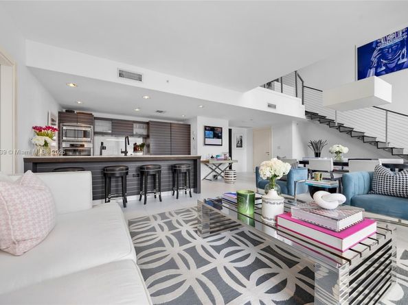 200 Biscayne Boulevard Way 904, Miami FL 33131