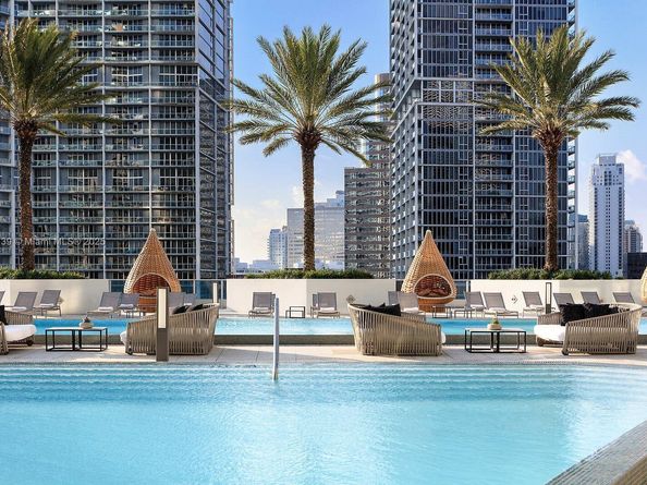 200 Biscayne Boulevard Way 904, Miami FL 33131