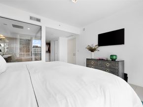 200 Biscayne Boulevard Way 904, Miami FL 33131
