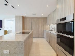 2655 Collins Ave PH2512, Miami Beach FL 33140