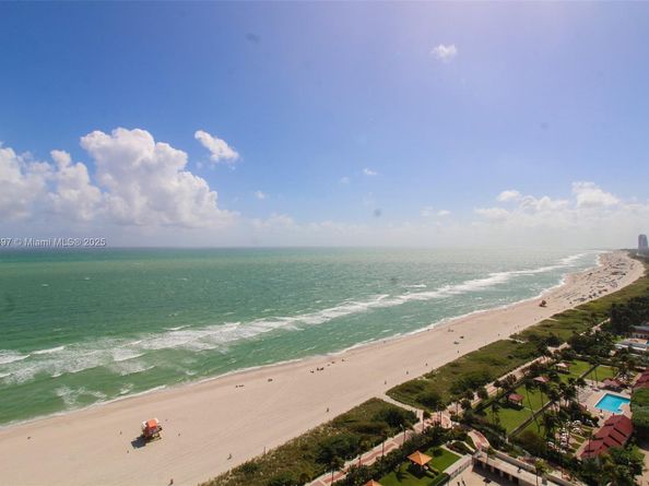 2655 Collins Ave PH2512, Miami Beach FL 33140