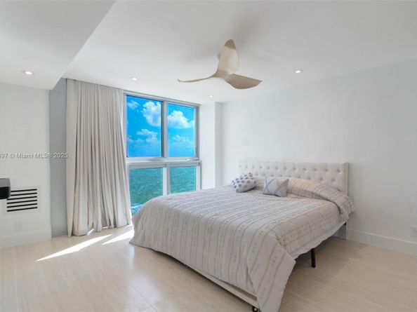 2655 Collins Ave PH2512, Miami Beach FL 33140