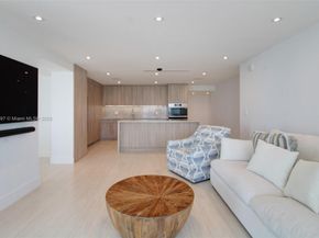 2655 Collins Ave PH2512, Miami Beach FL 33140