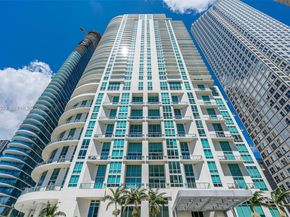 300 S Biscayne Blvd T2416, Miami FL 33131
