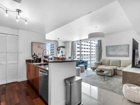 300 S Biscayne Blvd T2416, Miami FL 33131