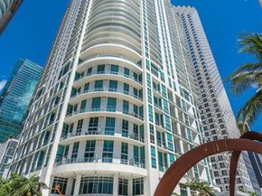 300 S Biscayne Blvd T2416, Miami FL 33131